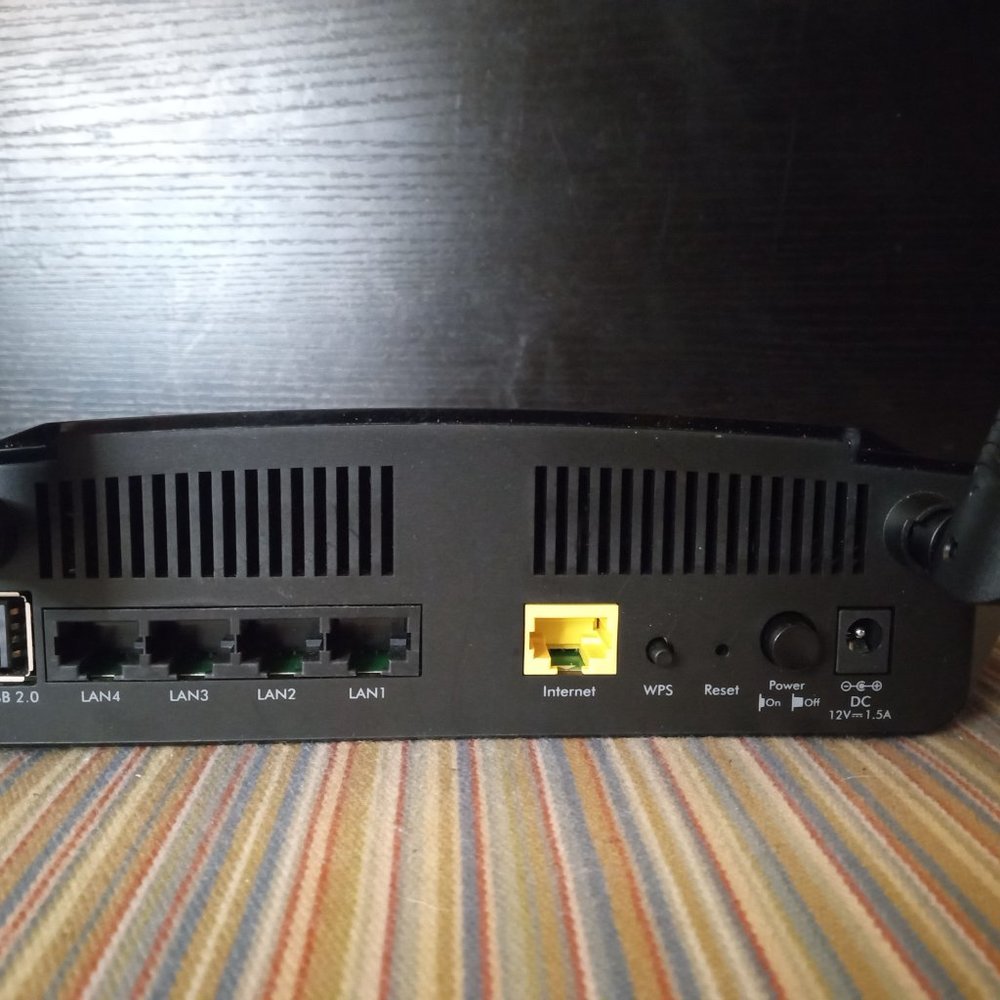NetGear AC1600 Dual-Band WiFi 5 Router - Picture 4 of 5